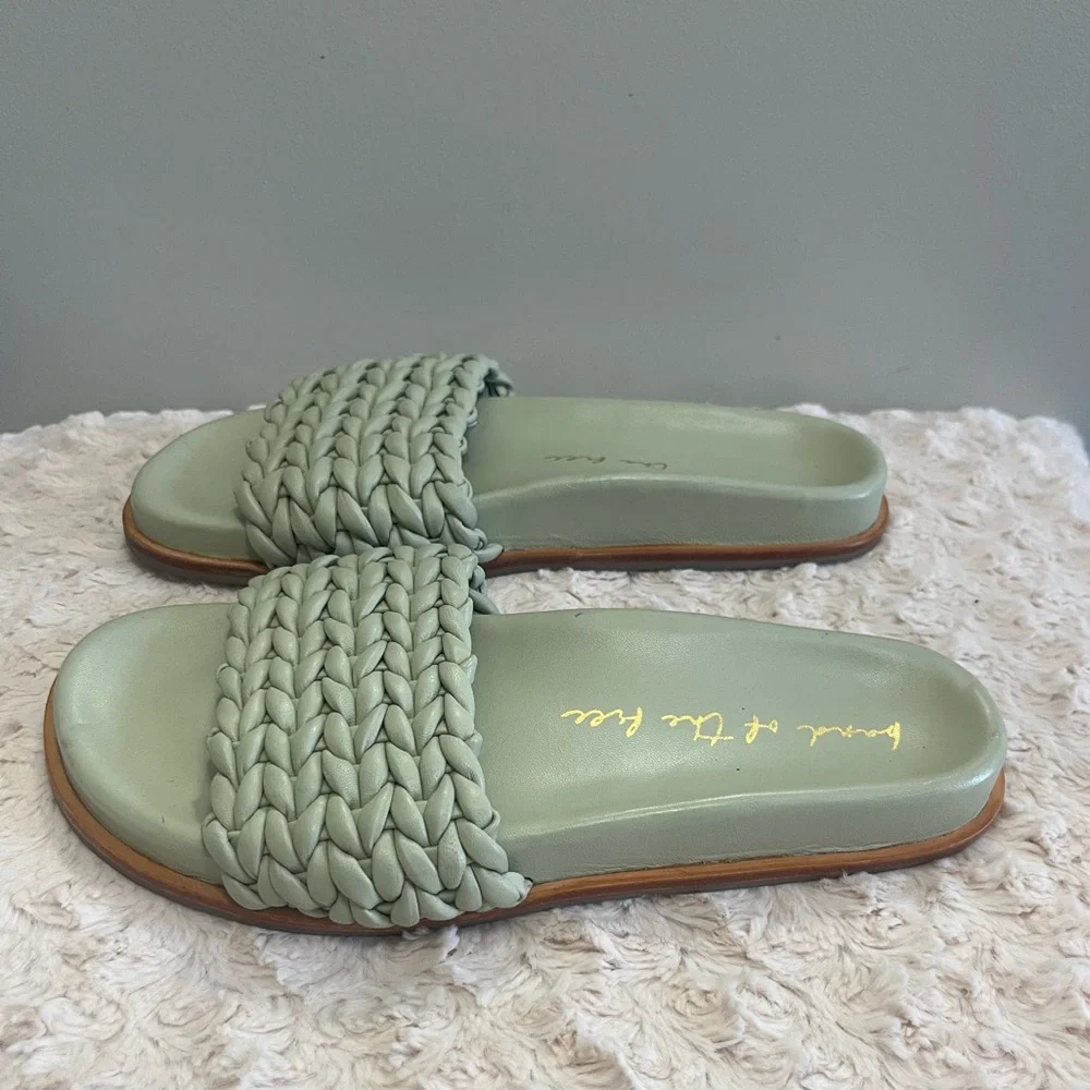 Band of‎ the Free Ciara sage green slide sandal NEW 9